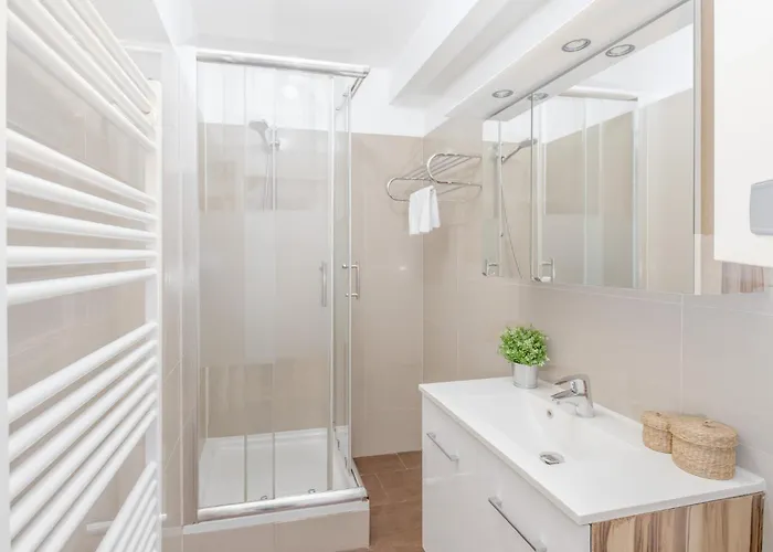 Mandlgasse I Contactless Check-in Apartman Bécs