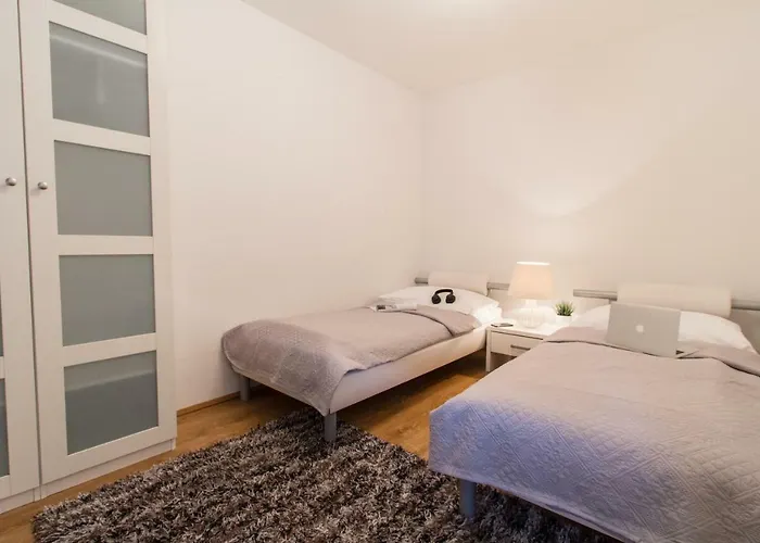 Mandlgasse I Contactless Check-in Apartman Bécs