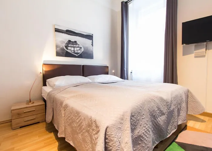 Mandlgasse I Contactless Check-in Apartman Bécs